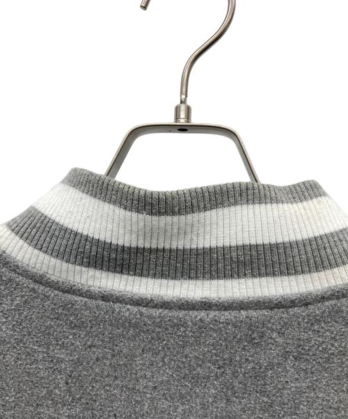 UGG（アグ）UGG (アグ) ワッペンスタジャン グレー サイズ:Lの古着・服飾アイテム