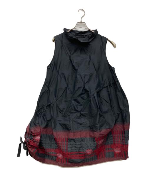 慈雨（ジウ）慈雨 (ジウ) ノースリーブワンピース ブラック サイズ:40の古着・服飾アイテム