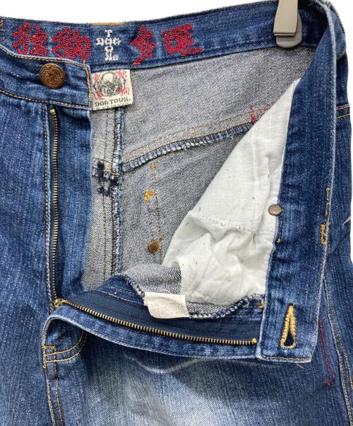 DOG TOWN（ドッグ タウン）DOG TOWN (ドッグ タウン) 00s ロゴ刺繍デニムハーフパンツ インディゴ サイズ:LARGEの古着・服飾アイテム
