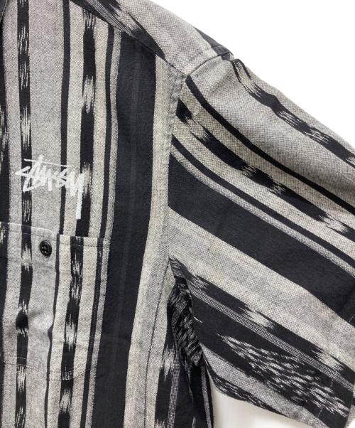 stussy（ステューシー）stussy (ステューシー) 半袖ストライプシャツ ブラック サイズ:Ｌの古着・服飾アイテム