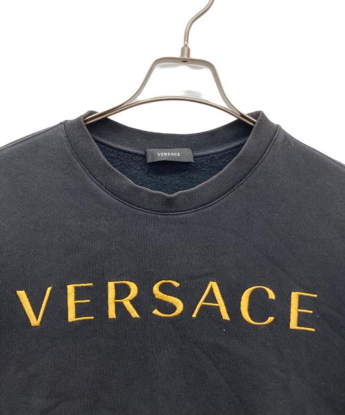 VERSACE（ヴェルサーチェ）VERSACE (ヴェルサーチェ) フロント刺繍ロゴスウェット ブラック サイズ:M 180/82Aの古着・服飾アイテム