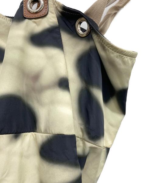 MONCLER（モンクレール）MONCLER (モンクレール) アニマル柄ハンドバック アイボリー×ブラックの古着・服飾アイテム