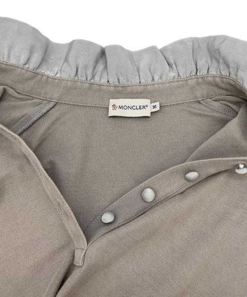 MONCLER（モンクレール）MONCLER (モンクレール) 立体襟ポロシャツ MAGLIA POLO グレー サイズ:Mの古着・服飾アイテム