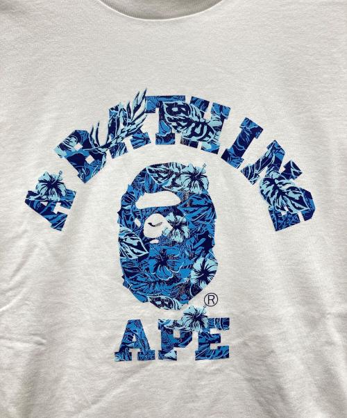 A BATHING APE（アベイシングエイプ）A BATHING APE (アベイシングエイプ) CAMO COLLEDE TEE ホワイト×ブルー サイズ:Mの古着・服飾アイテム