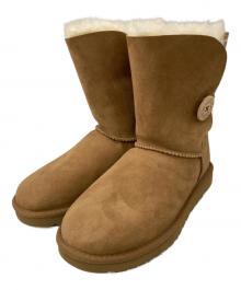 UGG（アグ）の古着「ベイリーボタンムートンブーツ」｜ブラウン