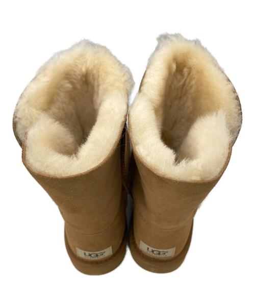 UGG（アグ）UGG (アグ) ベイリーボタンムートンブーツ ブラウン サイズ:US 6の古着・服飾アイテム