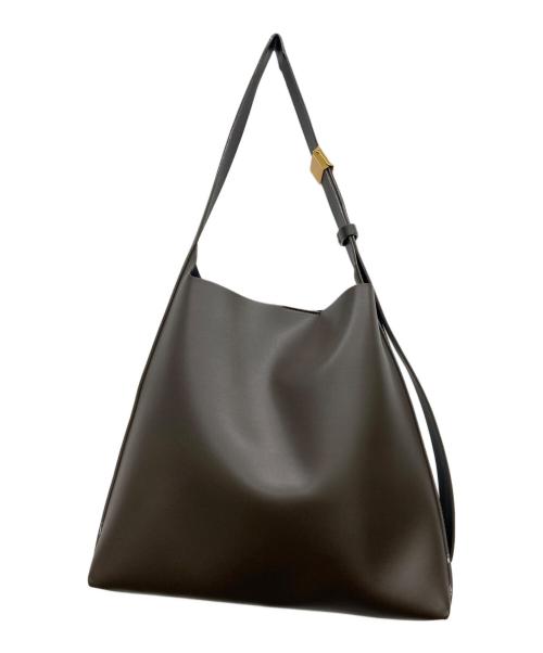 CHARLES & KEITH（チャールズアンドキース）CHARLES & KEITH (チャールズアンドキース) ポーチ付きワンショルダーバック ブラウンの古着・服飾アイテム