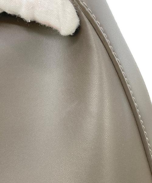CHARLES & KEITH（チャールズアンドキース）CHARLES & KEITH (チャールズアンドキース) ポーチ付きワンショルダーバック ブラウンの古着・服飾アイテム