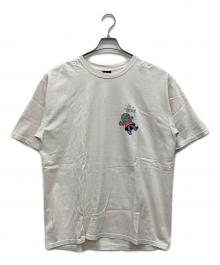 stussy（ステューシー）の古着「ドールプリントTシャツ」｜ホワイト