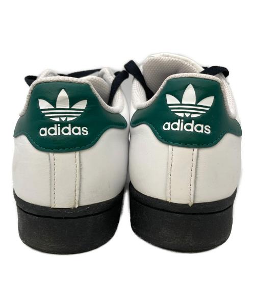 adidas（アディダス）adidas (アディダス) スニーカー ホワイト サイズ:us7の古着・服飾アイテム