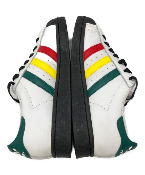 adidas（アディダス）adidas (アディダス) スニーカー ホワイト サイズ:us7の古着・服飾アイテム