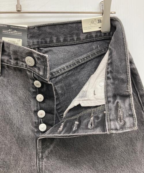 LEVI'S（リーバイス）LEVI'S (リーバイス) テーパードデニムパンツ ブラック サイズ:W25 L30の古着・服飾アイテム