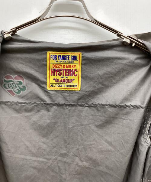 Hysteric Glamour（ヒステリックグラマー）Hysteric Glamour (ヒステリックグラマー) スタンドカラーブルゾン ベージュ サイズ:Freeの古着・服飾アイテム