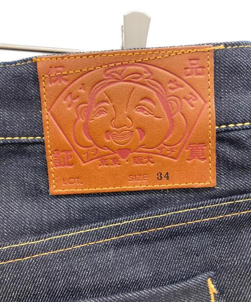 EVISU（エヴィス）EVISU (エヴィス) ハンドブラシ大黒プリントと波刺繍 リラックスフィット ジーンズ インディゴ サイズ:34 185/84Aの古着・服飾アイテム