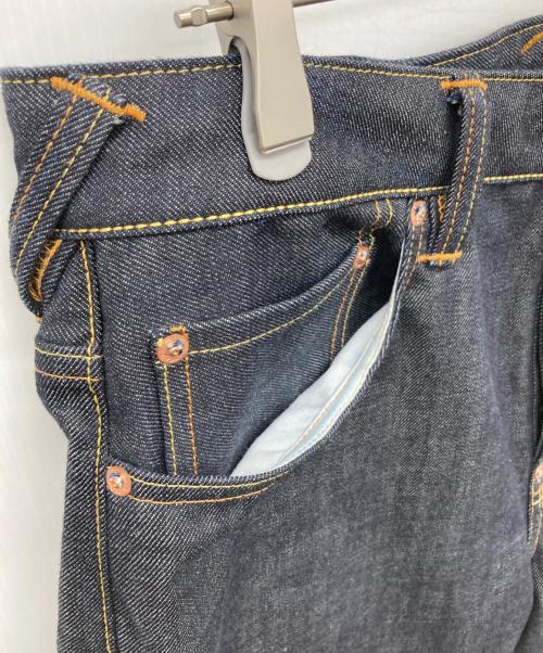 EVISU（エヴィス）EVISU (エヴィス) ハンドブラシ大黒プリントと波刺繍 リラックスフィット ジーンズ インディゴ サイズ:34 185/84Aの古着・服飾アイテム