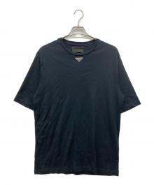 PRADA（プラダ）の古着「トライアングルロゴプレートTシャツ」｜ブラック