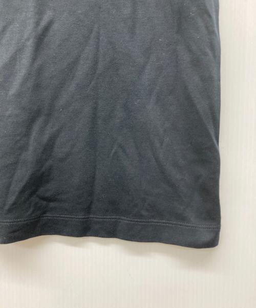 PRADA（プラダ）PRADA (プラダ) トライアングルロゴプレートTシャツ ブラック サイズ:Mの古着・服飾アイテム