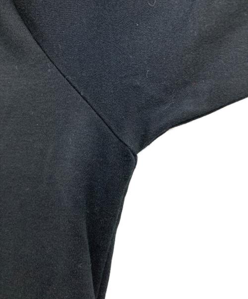 PRADA（プラダ）PRADA (プラダ) トライアングルロゴプレートTシャツ ブラック サイズ:Mの古着・服飾アイテム