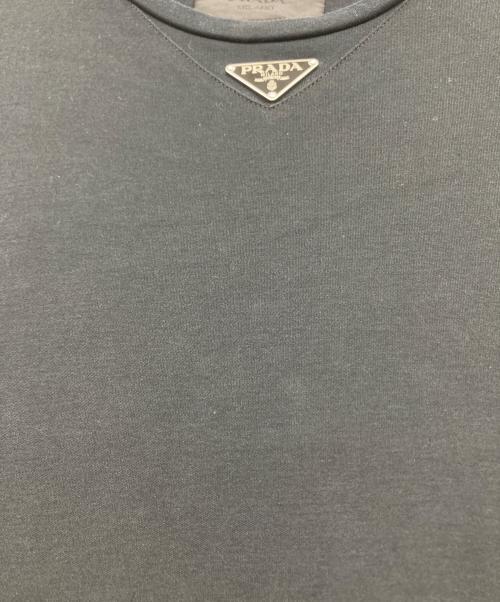 PRADA（プラダ）PRADA (プラダ) トライアングルロゴプレートTシャツ ブラック サイズ:Mの古着・服飾アイテム