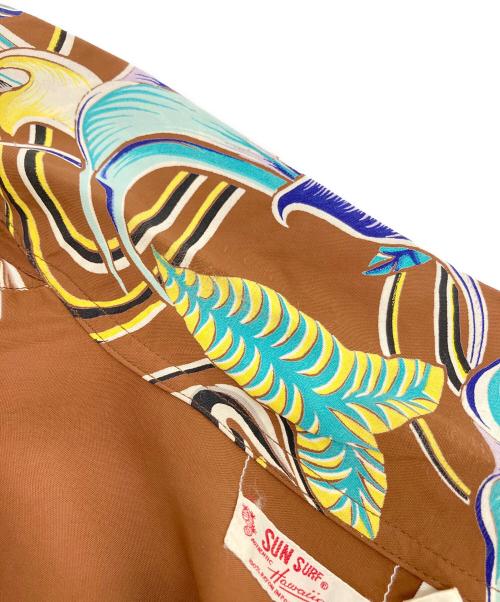 Sun Surf（サンサーフ）Sun Surf (サンサーフ) アロハシャツ ブラウン サイズ:M 15-15 1/2の古着・服飾アイテム