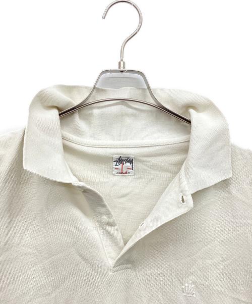 stussy（ステューシー）stussy (ステューシー) ワッペン刺繍ポロシャツ アイボリー サイズ:Lの古着・服飾アイテム