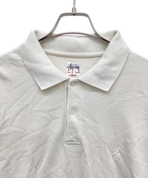 stussy（ステューシー）stussy (ステューシー) ワッペン刺繍ポロシャツ アイボリー サイズ:Lの古着・服飾アイテム