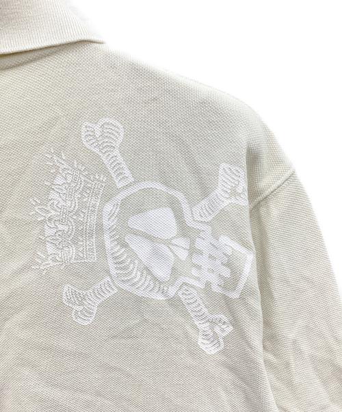 stussy（ステューシー）stussy (ステューシー) ワッペン刺繍ポロシャツ アイボリー サイズ:Lの古着・服飾アイテム