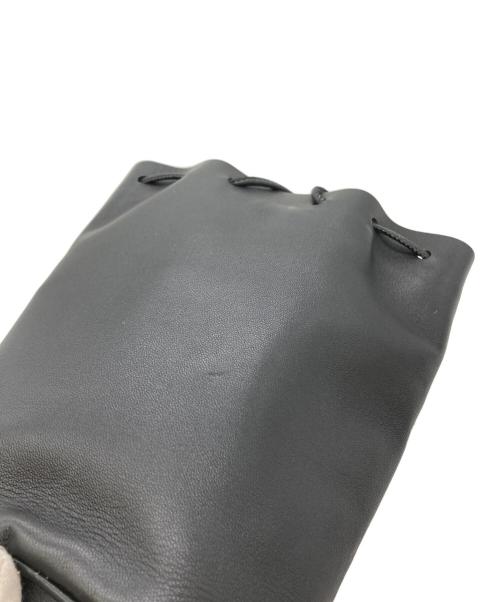 Maison Margiela（メゾンマルジェラ）Maison Margiela (メゾンマルジェラ) TABI BUCKET BAG ブラックの古着・服飾アイテム