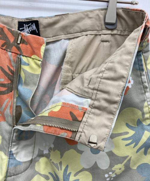 stussy（ステューシー）stussy (ステューシー) 花柄サーフパンツ ベージュ サイズ:30の古着・服飾アイテム