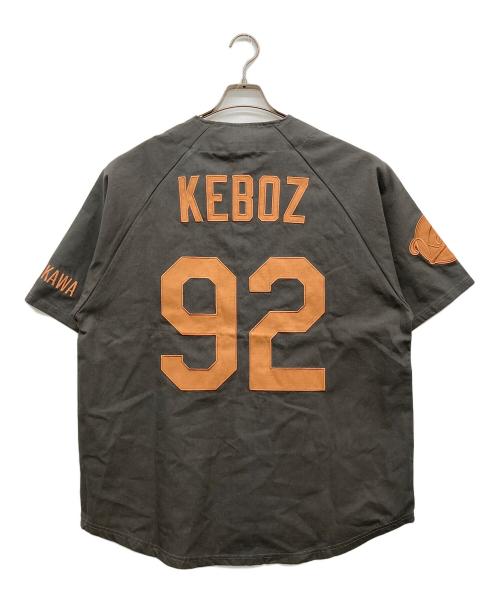 KEBOZ（ケボズ）KEBOZ (ケボズ) ベースボールシャツ グレー サイズ:Ｍの古着・服飾アイテム