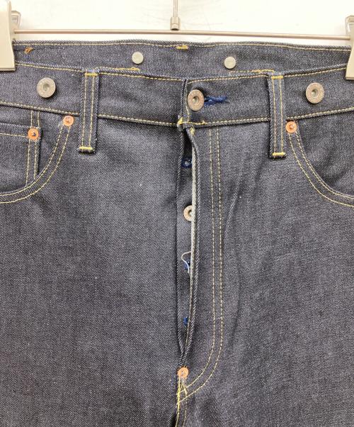 LEVI'S（リーバイス）LEVI'S (リーバイス) デニムパンツ フラッシャー付き インディゴ サイズ:W36 未使用品の古着・服飾アイテム