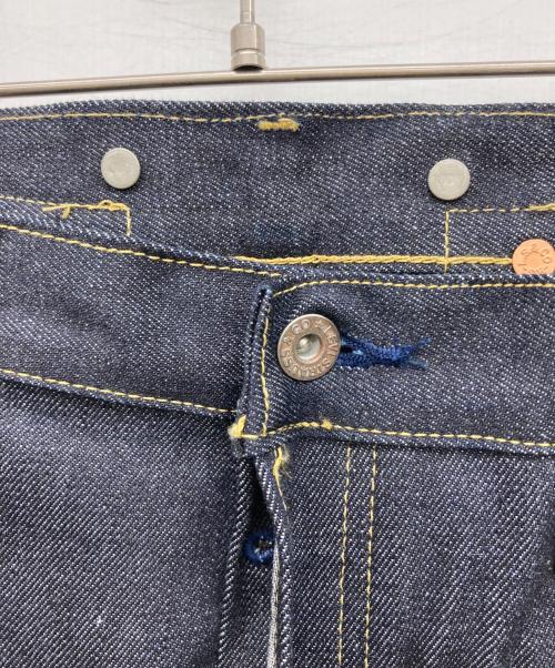 LEVI'S（リーバイス）LEVI'S (リーバイス) デニムパンツ フラッシャー付き インディゴ サイズ:W36 未使用品の古着・服飾アイテム
