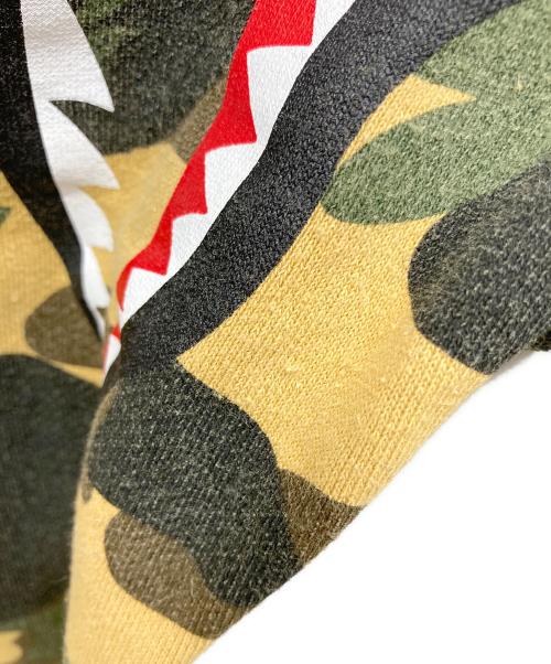 A BATHING APE（アベイシングエイプ）A BATHING APE (アベイシングエイプ) A BATHING APE 1st Camo Shark Slim Sweatpants カーキ サイズ:XSの古着・服飾アイテム