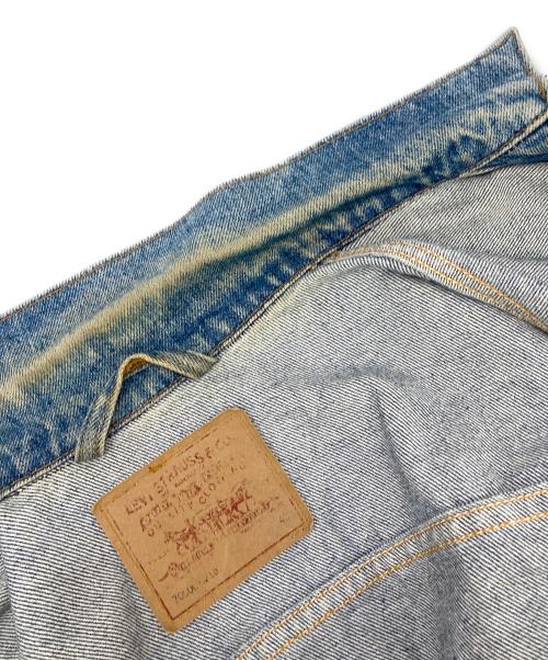 LEVI'S（リーバイス）LEVI'S (リーバイス) デニムジャケット デカタグ インディゴ サイズ:42の古着・服飾アイテム