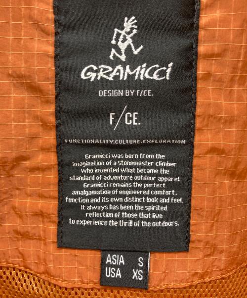 GRAMICCI（グラミチ）GRAMICCI (グラミチ) F/CE. (エフシーイー) LAYERED ANORAK BLOUSON オレンジ サイズ:ASIA Sの古着・服飾アイテム