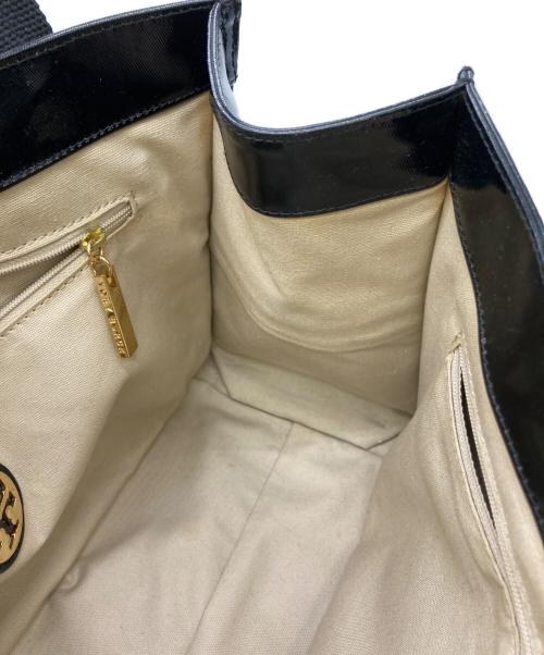 TORY BURCH（トリーバーチ）TORY BURCH (トリーバーチ) エナメルトートバッグ ブラックの古着・服飾アイテム