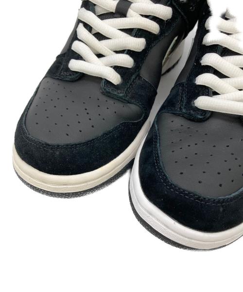 NIKE（ナイキ）NIKE (ナイキ) ローカットスニーカー ブラック×ゴールド サイズ:UK8の古着・服飾アイテム