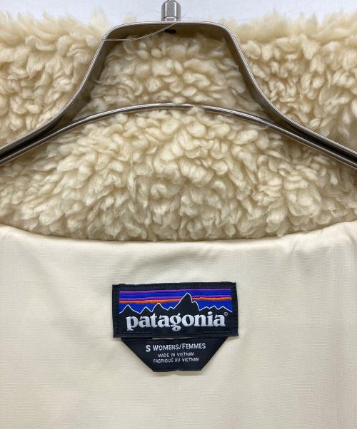 Patagonia（パタゴニア）Patagonia (パタゴニア) リサイクルハイパイルフリース ダウンジャケット アイボリー サイズ:Sの古着・服飾アイテム