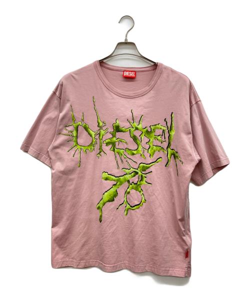 DIESEL（ディーゼル）DIESEL (ディーゼル) デジタルタトゥー調プリントTシャツ ピンク サイズ:Mの古着・服飾アイテム