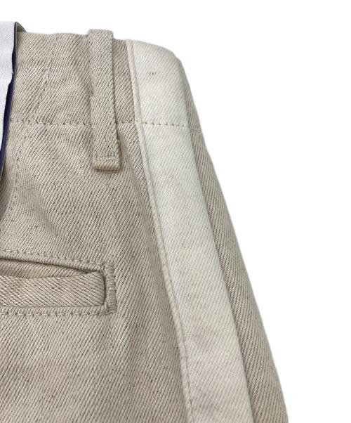 LEVI'S（リーバイス）LEVI'S (リーバイス) リラックス トラウザーズパンツ アイボリー サイズ:W25 L29の古着・服飾アイテム