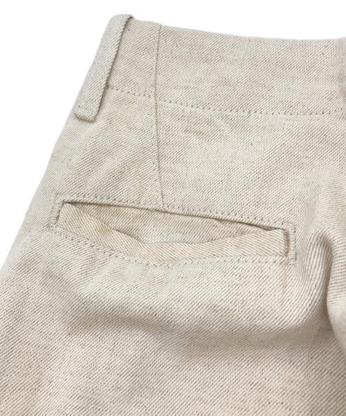 LEVI'S（リーバイス）LEVI'S (リーバイス) リラックス トラウザーズパンツ アイボリー サイズ:W25 L29の古着・服飾アイテム