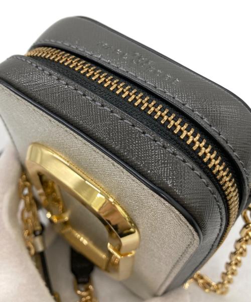 MARC JACOBS（マークジェイコブス）MARC JACOBS (マークジェイコブス) J The Hot Shot Crossbody シルバーの古着・服飾アイテム