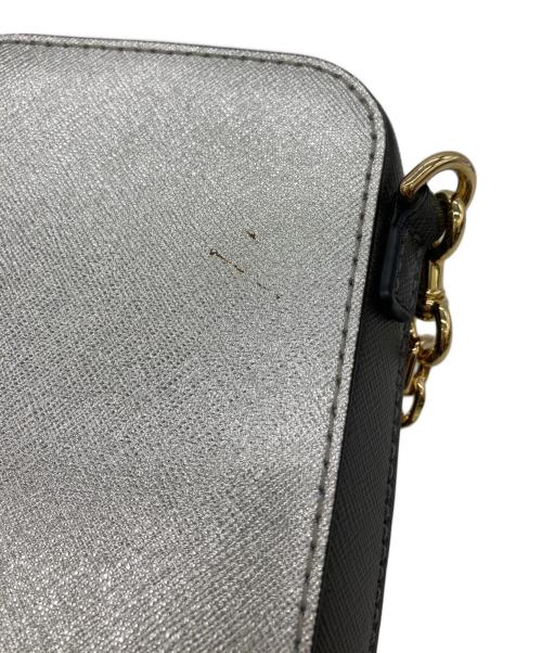 MARC JACOBS（マークジェイコブス）MARC JACOBS (マークジェイコブス) J The Hot Shot Crossbody シルバーの古着・服飾アイテム