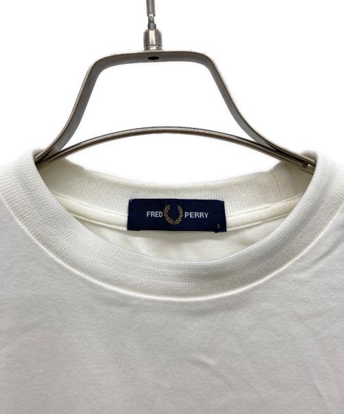 FRED PERRY（フレッドペリー）FRED PERRY (フレッドペリー) 両面ロゴTシャツ ホワイト サイズ:Ｓの古着・服飾アイテム