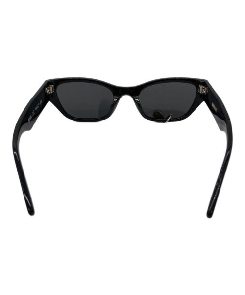 Kimhekim（キムヘキム）KIMHEKIM (キムヘキム) PEARL TEAR CAT-EYE SUNGLASSES ブラック サイズ:54□23-145の古着・服飾アイテム