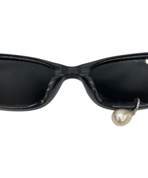 Kimhekim（キムヘキム）KIMHEKIM (キムヘキム) PEARL TEAR CAT-EYE SUNGLASSES ブラック サイズ:54□23-145の古着・服飾アイテム