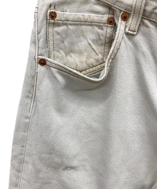 LEVI'S（リーバイス）LEVI'S (リーバイス) デニムパンツ アイボリー サイズ:W32×L32の古着・服飾アイテム
