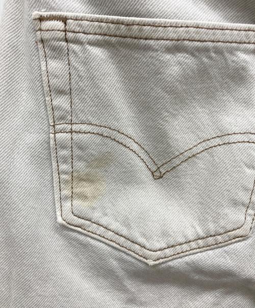 LEVI'S（リーバイス）LEVI'S (リーバイス) デニムパンツ アイボリー サイズ:W32×L32の古着・服飾アイテム