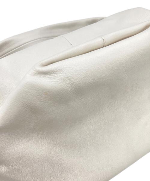 BOTTEGA VENETA（ボッテガベネタ）BOTTEGA VENETA (ボッテガベネタ) ハンドバッグ ダブルノット ホワイトの古着・服飾アイテム