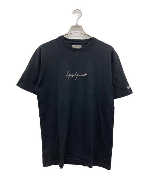 Yohji Yamamoto pour homme（ヨウジヤマモト プールオム）Yohji Yamamoto pour homme (ヨウジヤマモト プールオム) New Era (ニューエラ) フロントロゴ刺繍Tシャツ ブラック サイズ:XX LARGEの古着・服飾アイテム